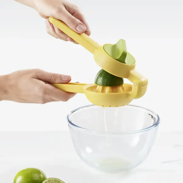 JuiceMax™ Dual-action Yellow Citrus Press