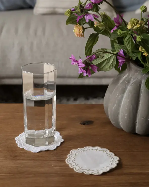 Coaster Bolinhas White With White Set Of 8 - Imagen 4