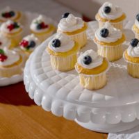 SMALL CAKE STAND WITH DOME TIFFANY WHITE - Imagen 2