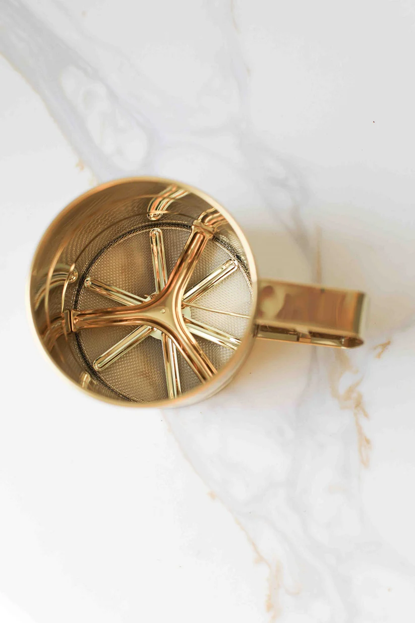Gold Stainless Steel Egg Flour Sifter - Imagen 4