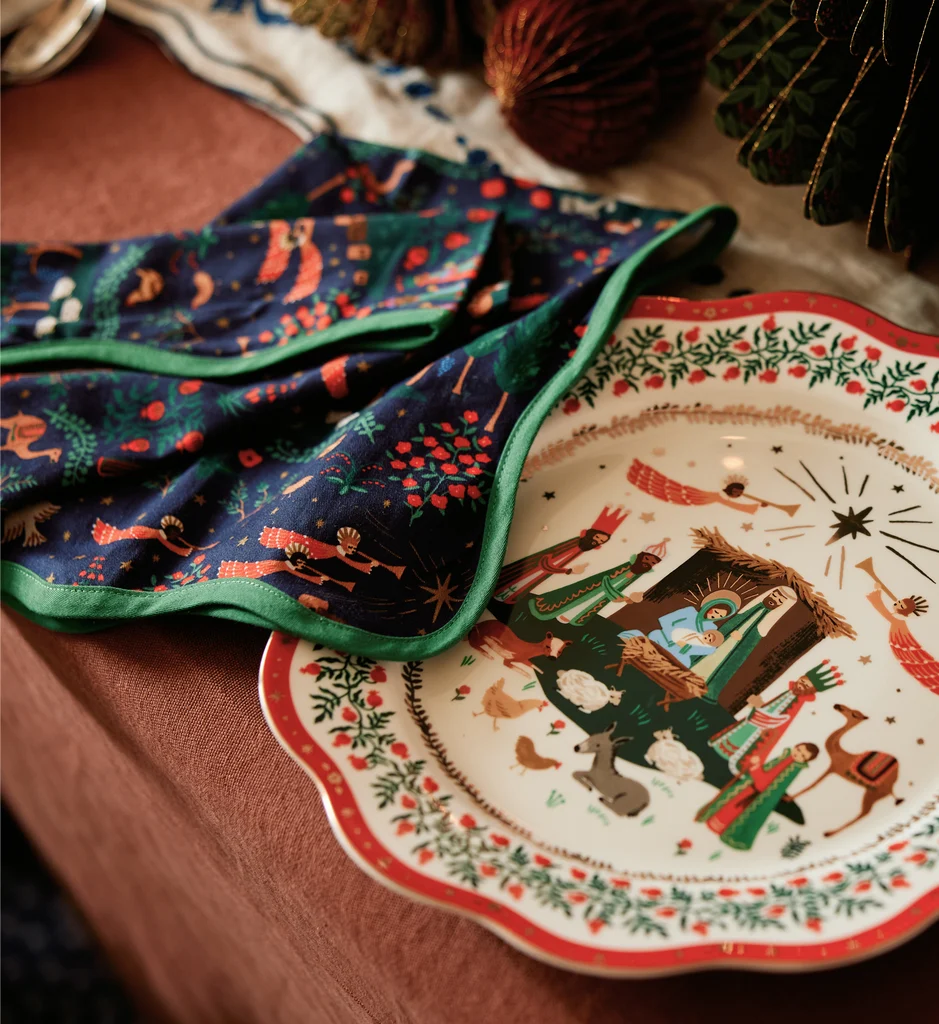 Porcelain Nativity Dinner Plate Set of 4 - Imagen 4