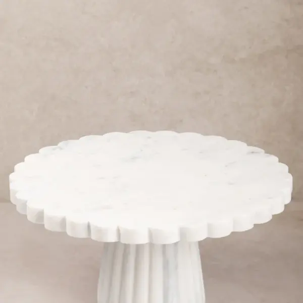BOBBY SCALLOPED MARBLE CAKE STAND