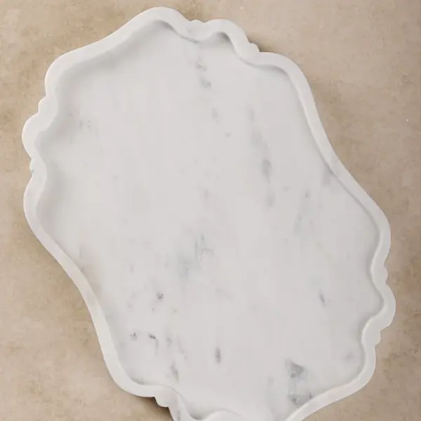 CASCADE SCALLOPED MARBLE TRAY