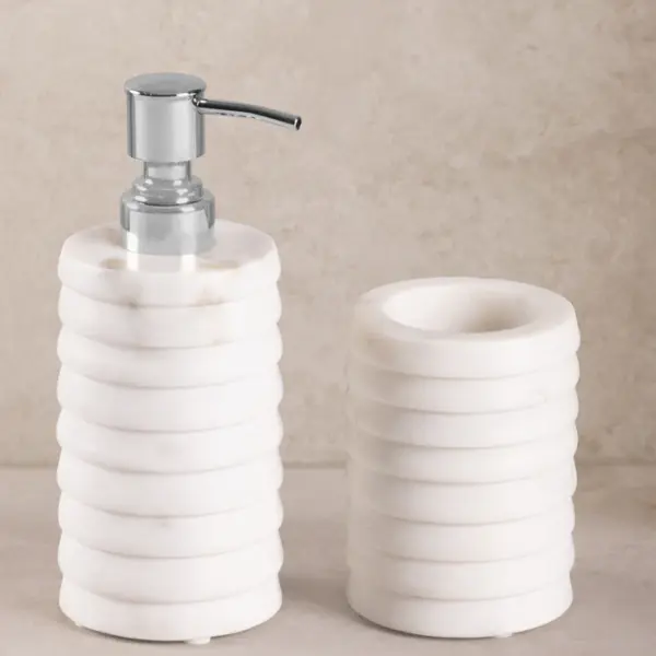 RAAVI RIBBED MARBLE BATH SET