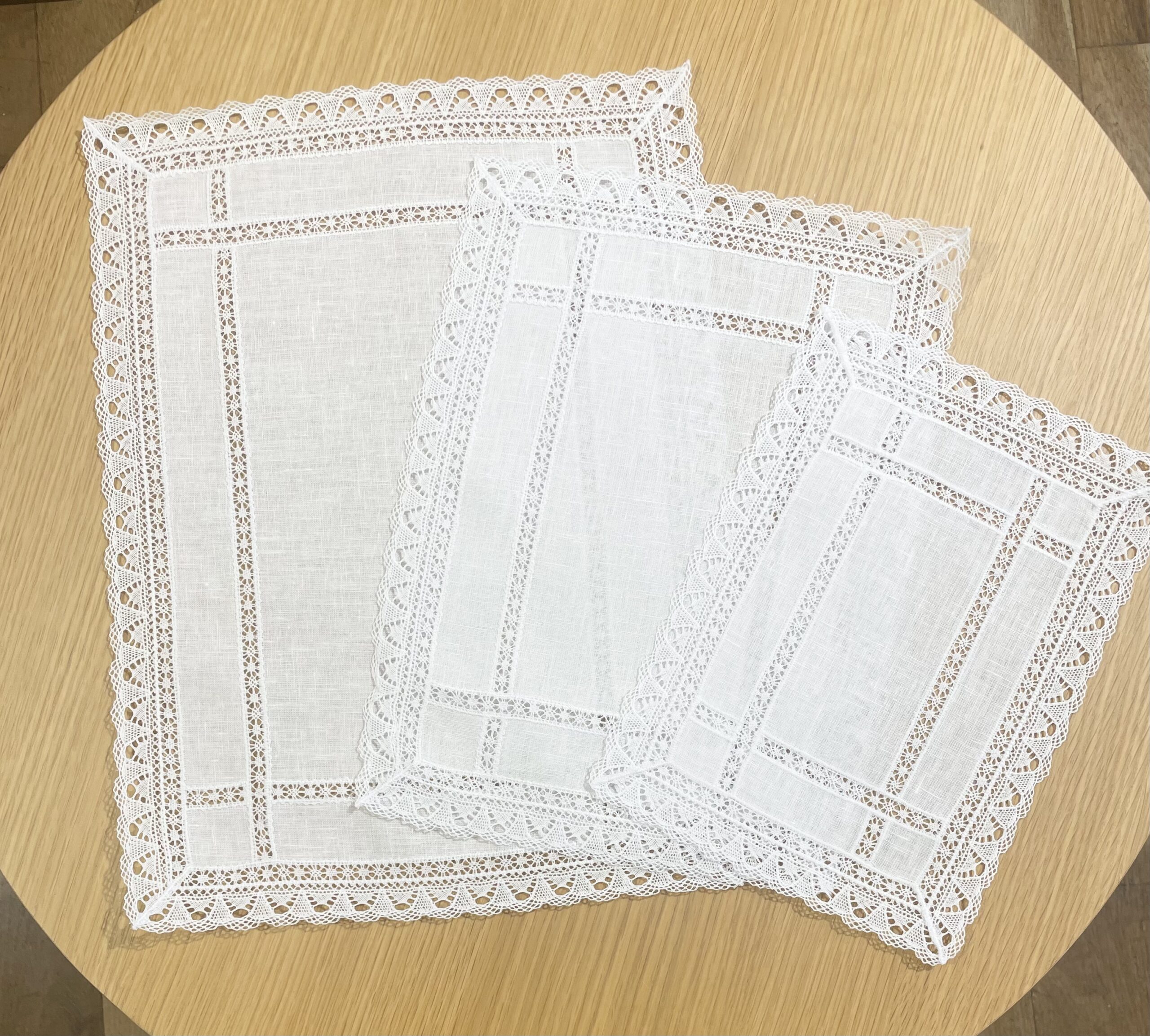 Tray Towel With Lace On The Edged - Imagen 2