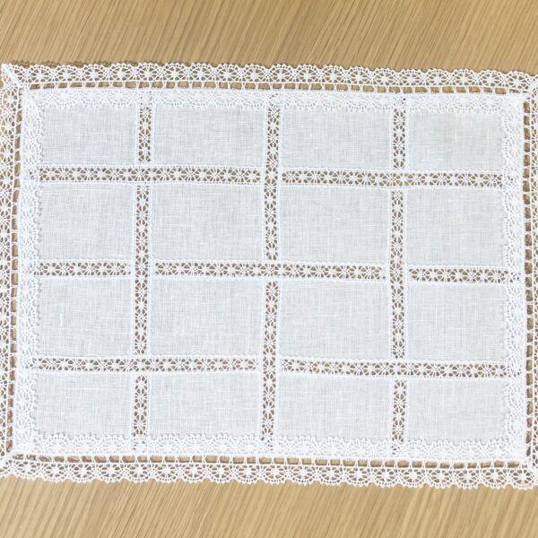 Rectangular Tray Towel With Lace Intertersed In The Piece 31 x 23 CM