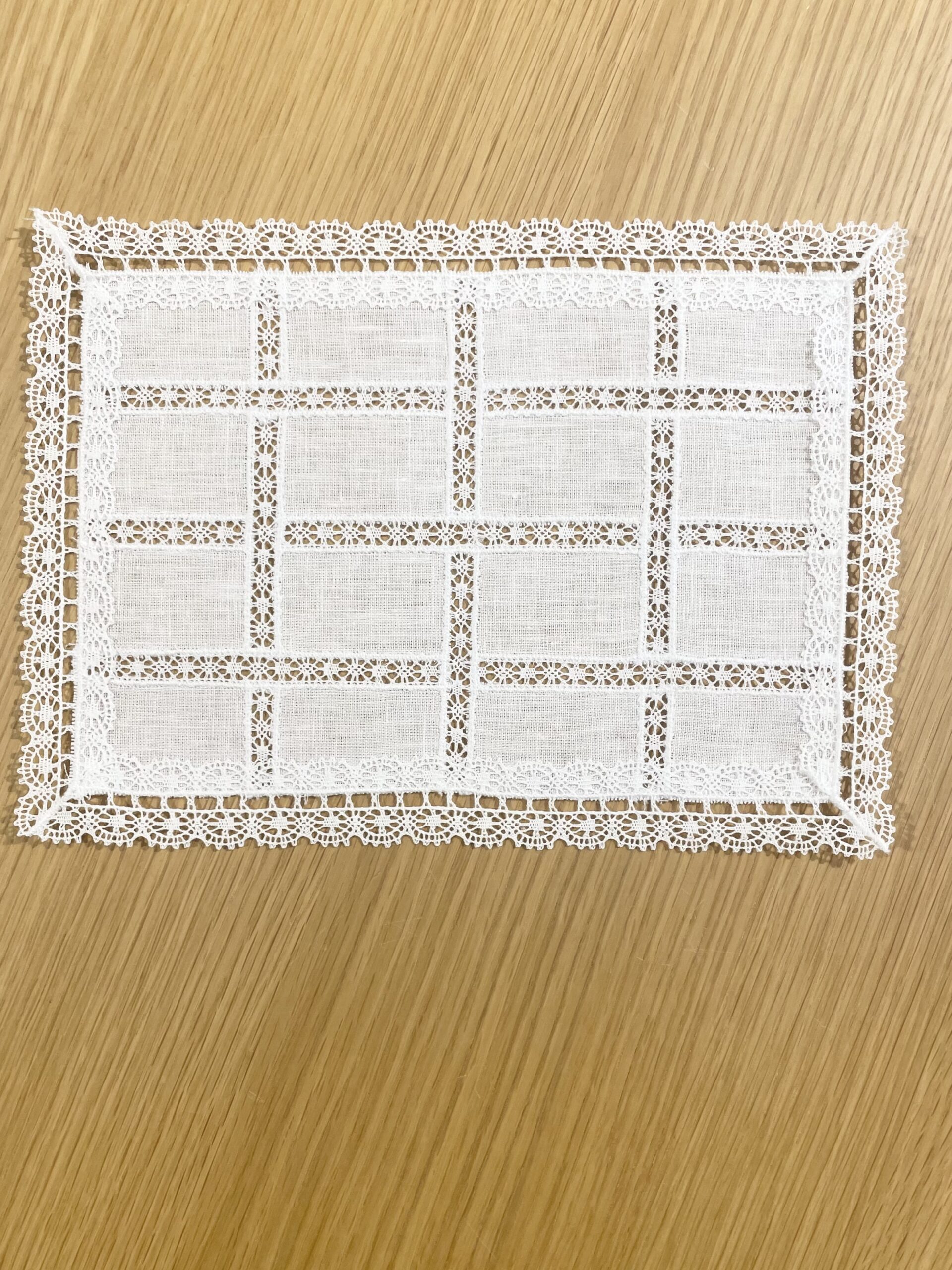 Rectangular Tray Towel With Lace Intertersed In The Piece 25 x 18 CM