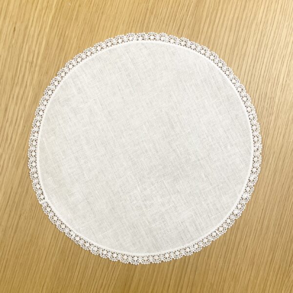 Round Tray Towel With Lace At The Edged 25 CM