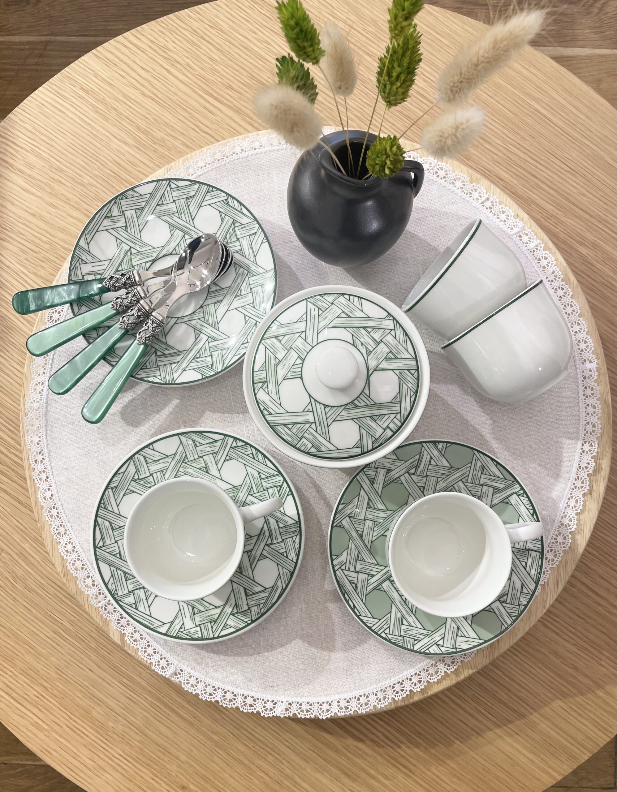 Round Tray Towel With Lace At The Edged 35 CM - Imagen 6
