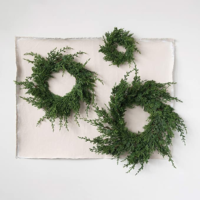 Round Faux Juniper Wreath - Imagen 2