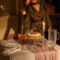SMALL CAKE STAND WITH DOME VANITY CLEAR - Imagen 2