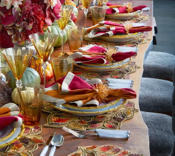 Gilded Leaves Napkin Ring in Gold Set of 4 - Imagen 7