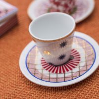 SMALL CUP VOLTA H 6 Ø 6,5 CM STARS DECAL GOLD RIM AND DETAILS - Imagen 2